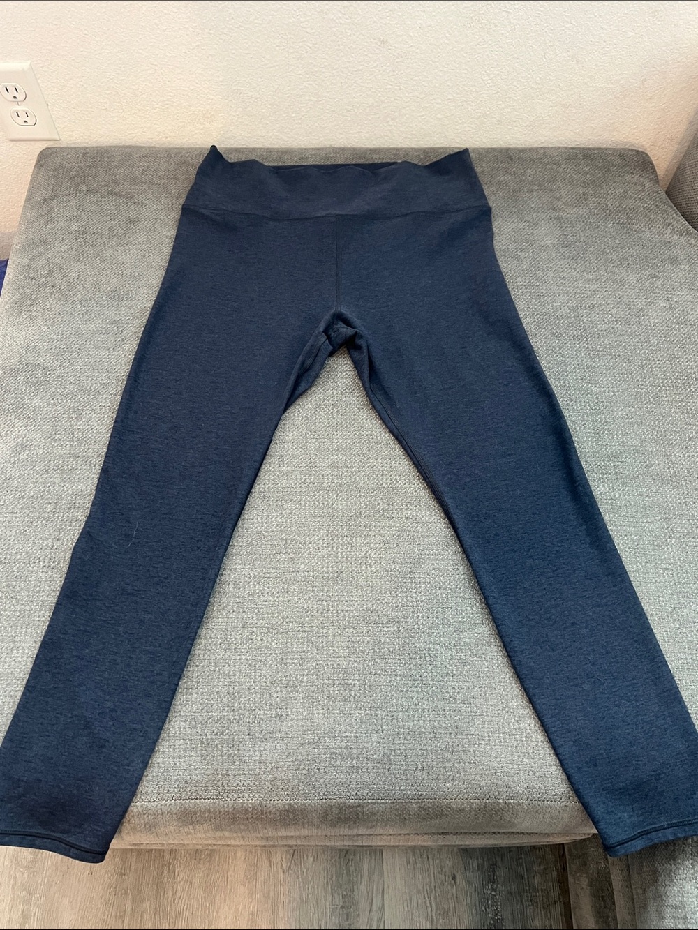 Vuori Navy High-Rise Performance Leggings